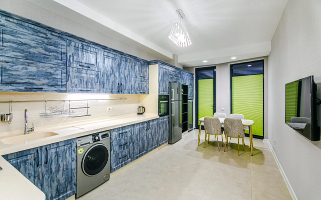 Апартаменты Sea View VIP on Sabah Residence