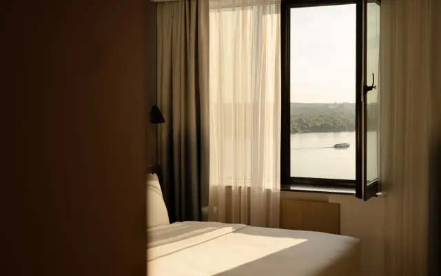 Отель Хэмптон Пермь (Hampton Perm)