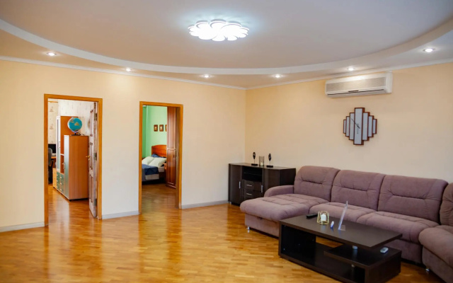 Апартаменты SWEET HOME APARTS Энгельса 73