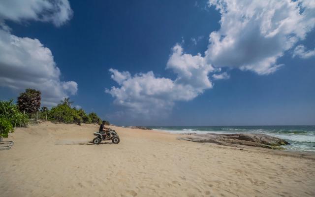 Отель Nikara Yala Beach Villas