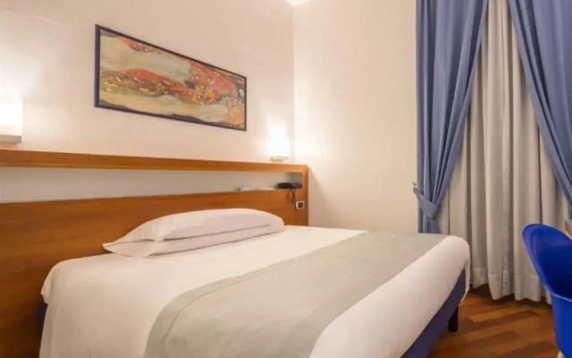 Отель Best Western Plus Hotel Plaza Napoli