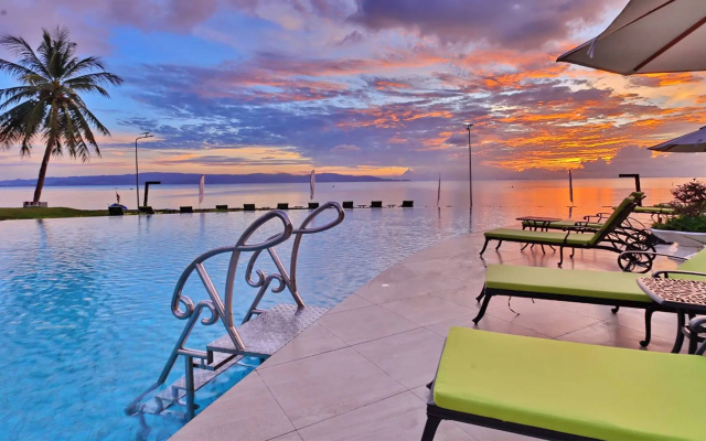 Отель Vannee Golden Sands Resort