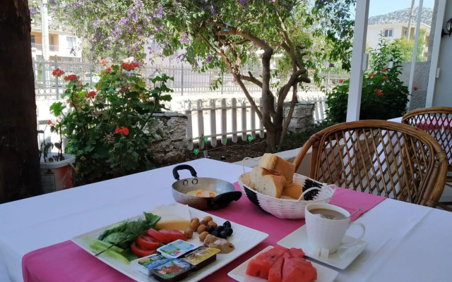 Rayana Hotel