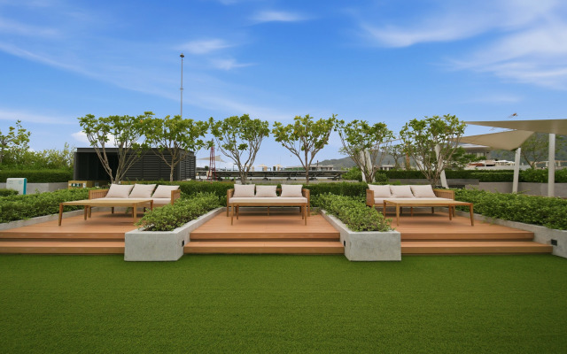 Апарт-отель Seashore Beach Residences by NLA