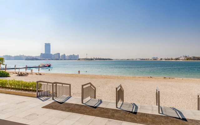 Апарт-отель Globalstay Azizi Mina Apartment with Balcony Sea View