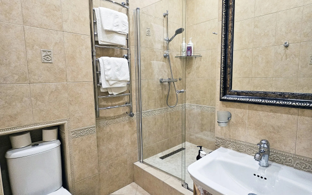 Апартаменты Life Inn near Hermitage