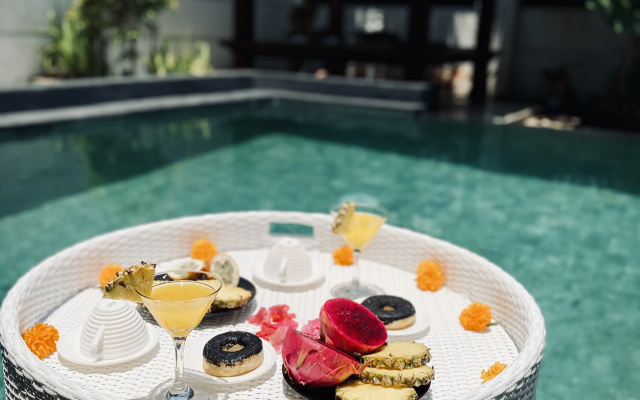 Вилла Villa with Amazing Pool and Rooftop Sun Terrace