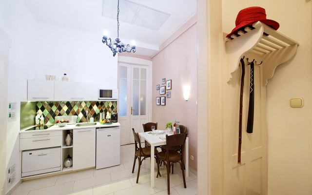 Апартаменты Green Door Family