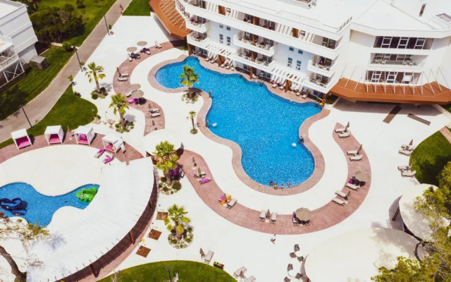 Курортный отель Azul Beach Montenegro