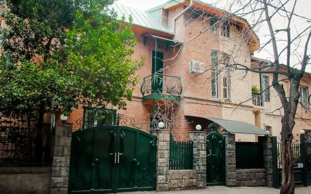 Grounds · Tbilisi — photo 8