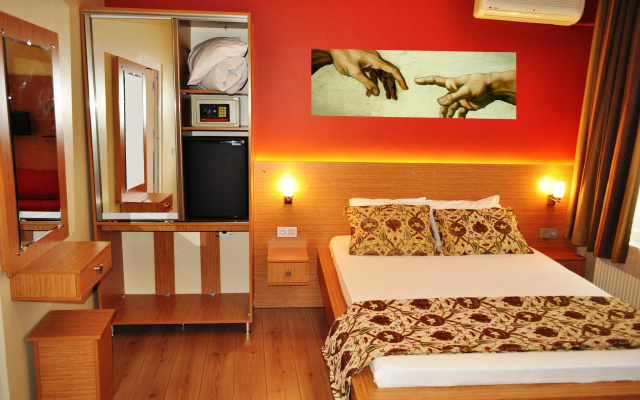 Antique Hostel 