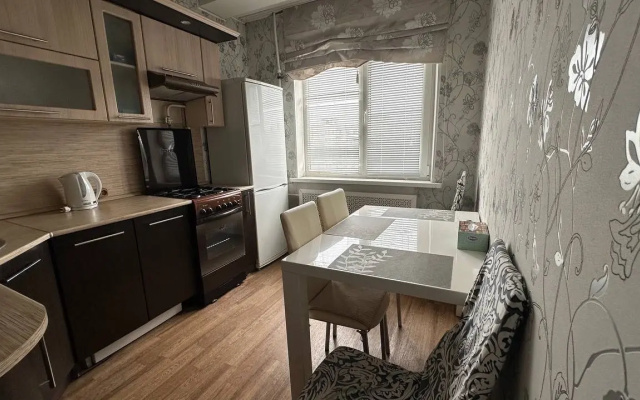 Квартира на улице Братьев Жабровых 3