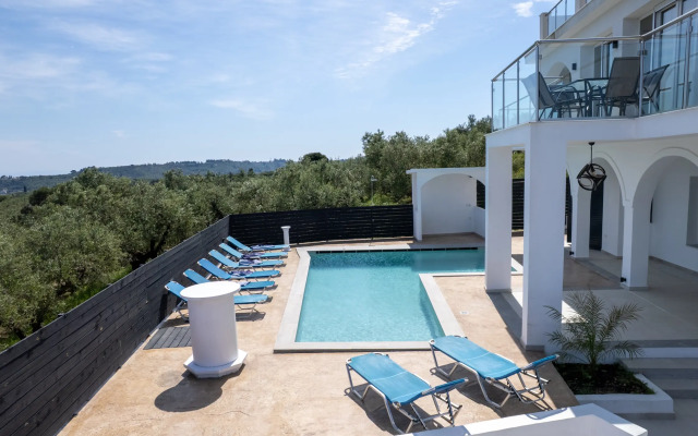 Апарт-отель Gigi Star Luxury ApartVilla with Pool, Sea View