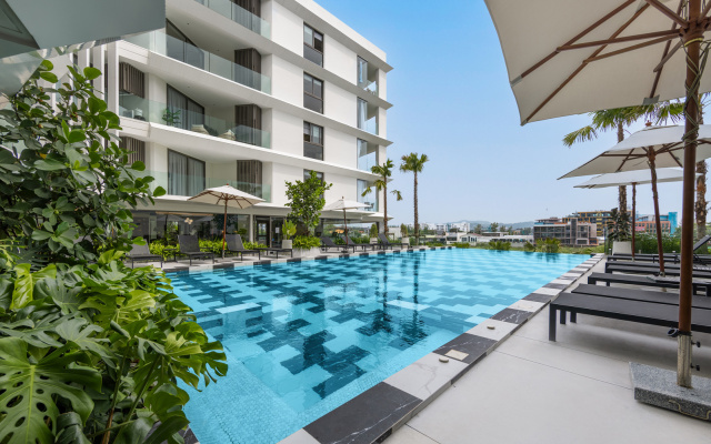 Апарт-отель The Aqua luxury waterfront by Tropiclook