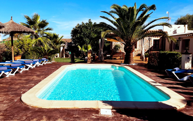 Вилла Sunset Sands Villa