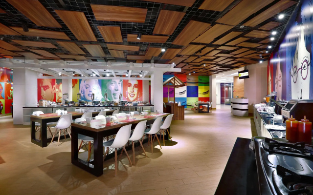 Отель Favehotel Jababeka