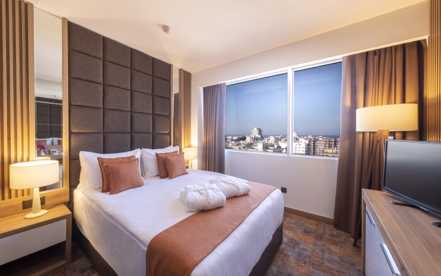 Отель Grand Sapphire City
