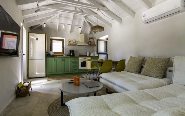 Частный дом Olive Grove by the Sea Kardamyli