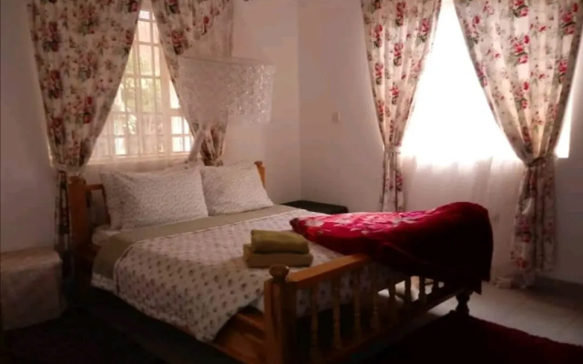 Charming Home / Bed and Breakfast