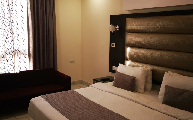 Отель PK Residency