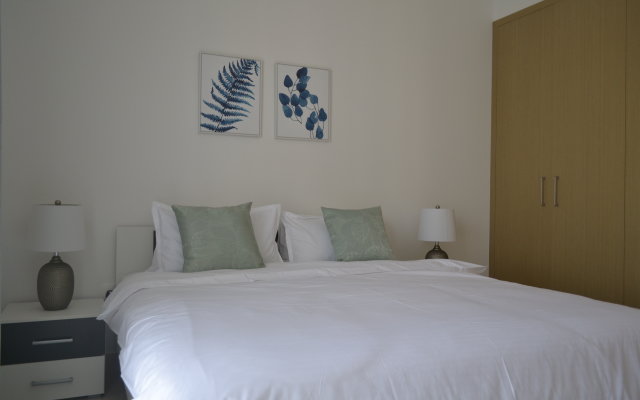 Апартаменты Newly Decorated 1 Bed Dubai Creek Harbour 1