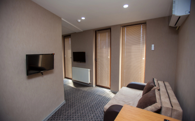 Guest rooms · Tbilisi — photo 10