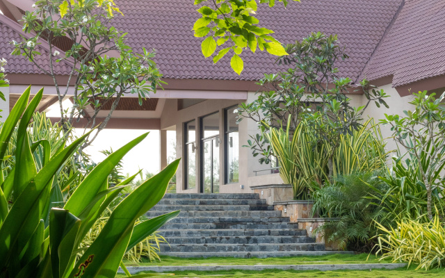 Отель Aprota Villas Arugambay