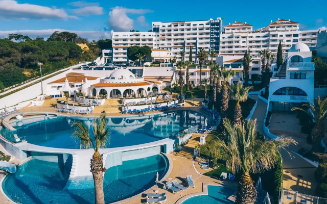 Апарт-Отель Grand Muthu Oura View Beach Club