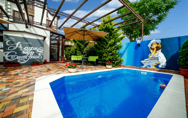 Меблированные комнаты Villa Village (Вилла в деревне Кабардинка)
