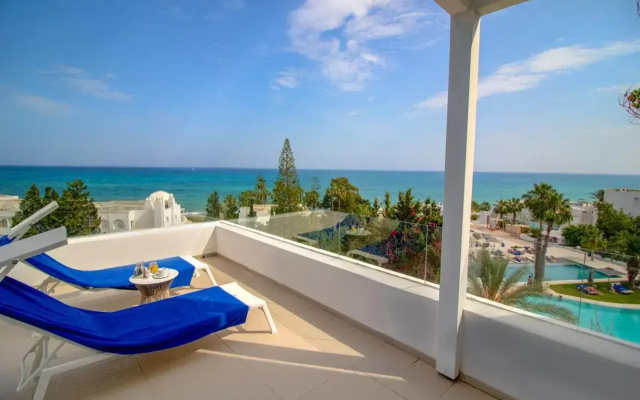 Отель Royal Azur Thalassa