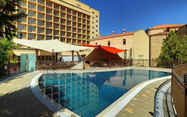 Отель Armenia Marriott Hotel Yerevan