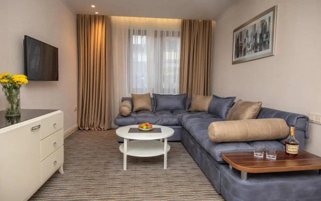 Guest rooms · Tbilisi — photo 12