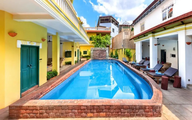Отель Residence Wat Damnak