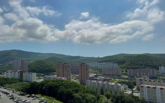 Квартира Современная двухкомнатная с панорамным балконом