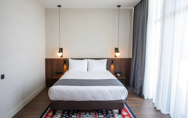 Отель Holiday Inn Telavi, an IHG Hotel