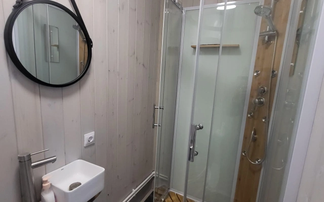 Dom-Studiya Na Forelevom Khutore Guest House
