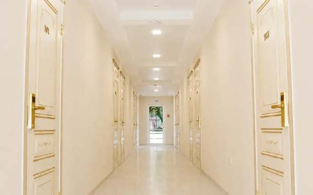 Меблированные комнаты Elegant Hotel Resort