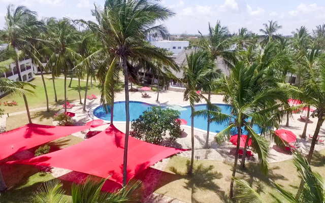 Отель PrideInn Paradise Beach Resort & Spa
