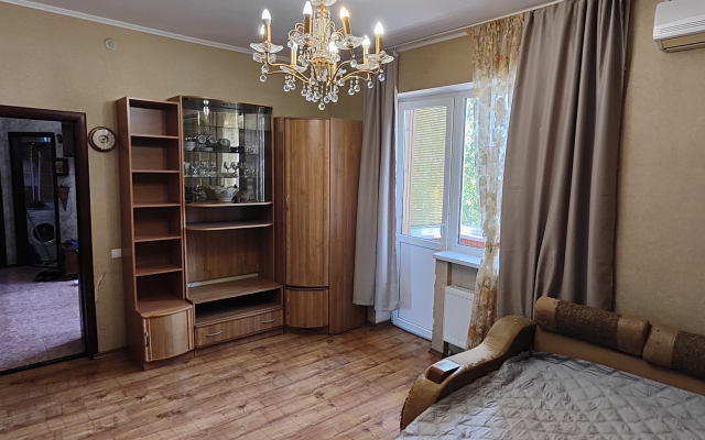 Квартира Тихая в зелёном районе