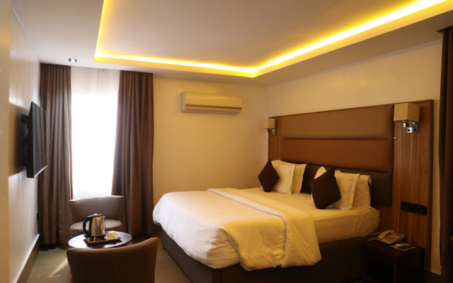 Отель Bolton White Residence