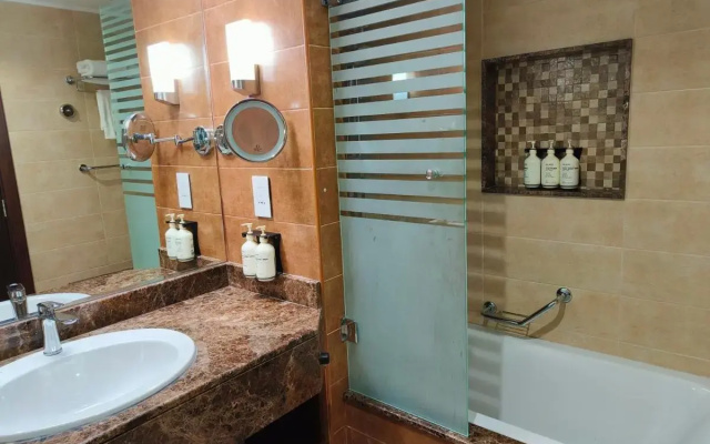 Отель Seven Seas Hotel