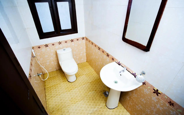 Отель Sreekrishna 5bedroom Family Houseboat