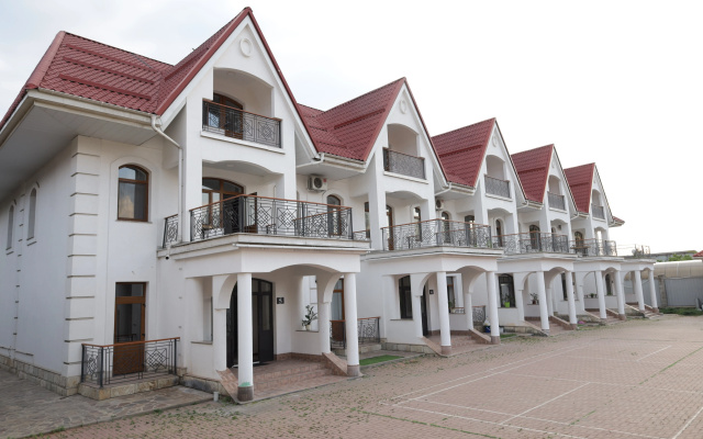 Апарт-отель Five Villas Hotel