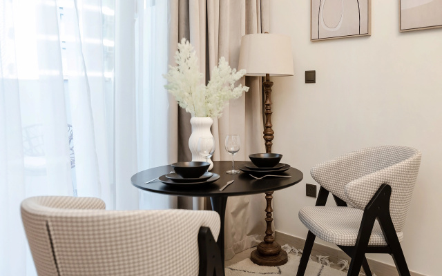 Апартаменты Modern studio in Azizi Riviera