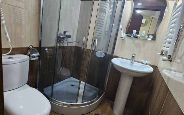 Bathroom · Tbilisi — photo 8