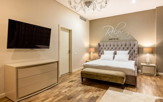Rockmond 58 Junior Suite 7