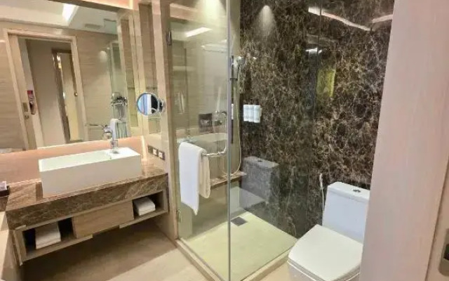 Отель Graceland Bangkok Hotel