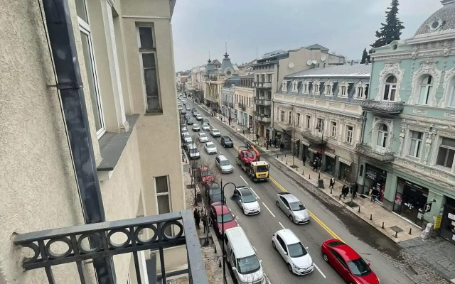 Grounds · Tbilisi — photo 1