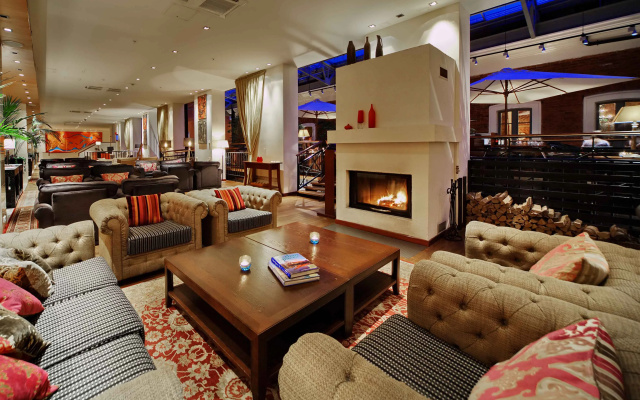 Palace Bridge Hotel