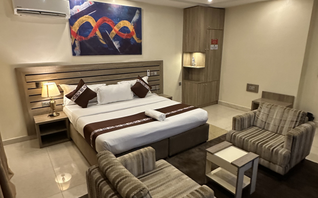 Отель Moz one Executive Guest Rooms Touggourt